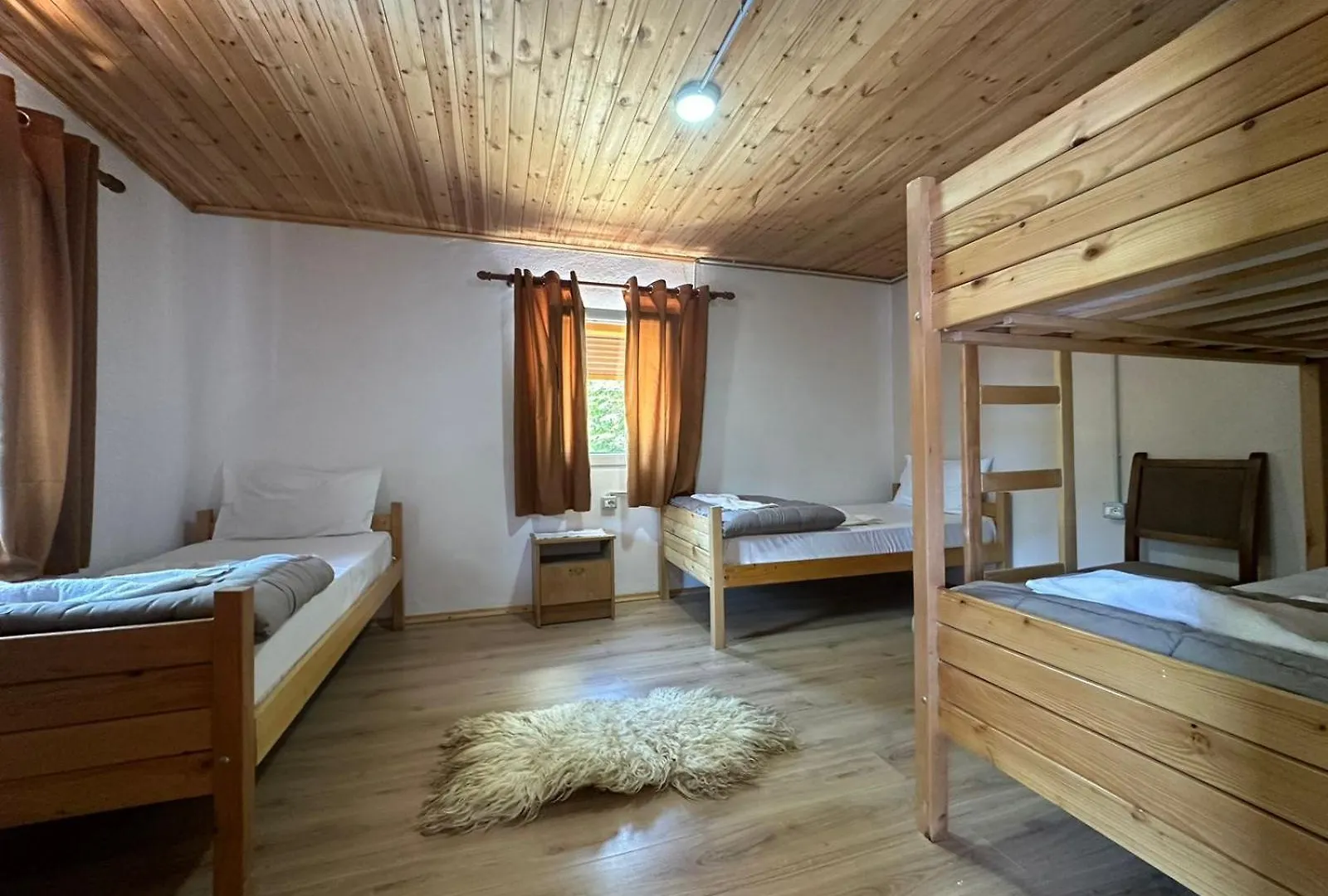 Gasthuis Guesthouse Kroni I Micanit Theth Albanië